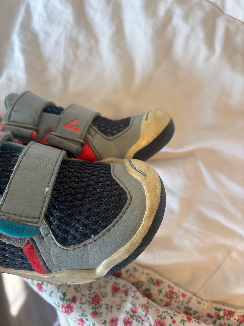 Shoes Plae hiking shoes size 9 - Picture 2 of 3